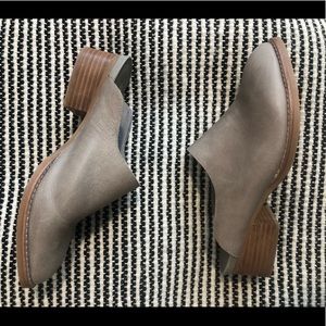 Sbicca Footwear Glasgow clog slip on bootie